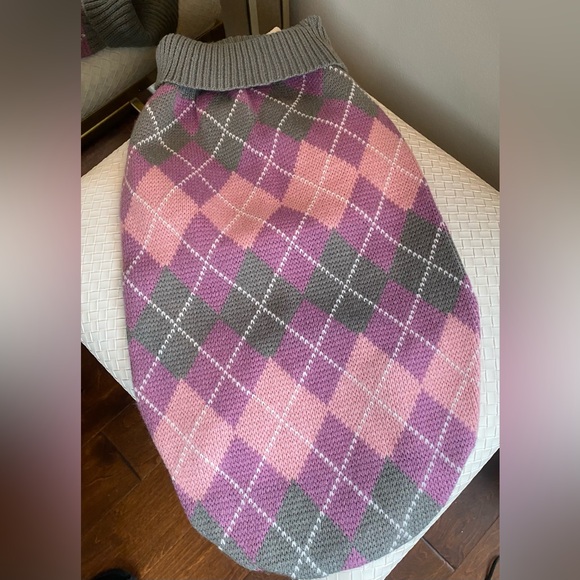 Argyle Dog Sweater - For Dogs Up to 25lbs - Picture 3 of 7